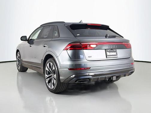 Daytona Gray 2026 Audi Q8 55 Prestige