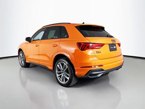 2024 Audi Q3 Premium 45 TFSI S line quattro Tiptronic