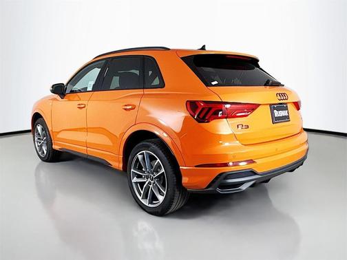 2025 Audi Q3 Premium 45 TFSI S line quattro Tiptronic