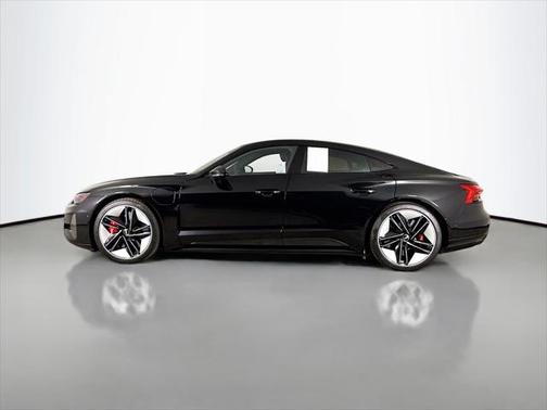 2022 Audi RS e-tron GT quattro