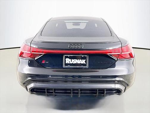 2022 Audi RS e-tron GT quattro