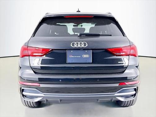 2024 Audi Q3 Premium 45 TFSI S line quattro Tiptronic