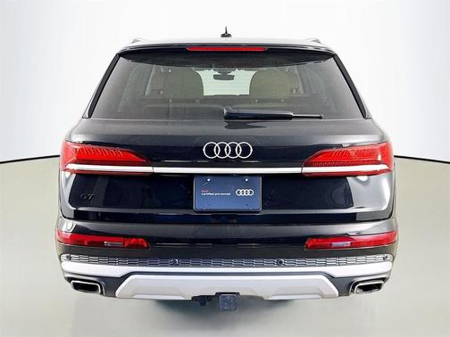 2025 Audi Q7 45 Premium Plus