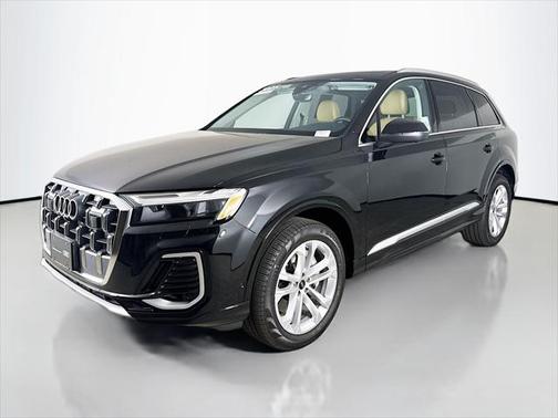 2025 Audi Q7 45 Premium Plus