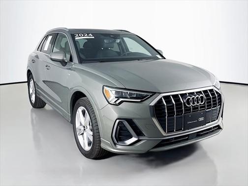 2024 Audi Q3 45 S line Premium Plus