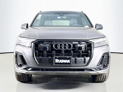 Samurai Gray Metallic 2026 Audi Q7 45 Premium