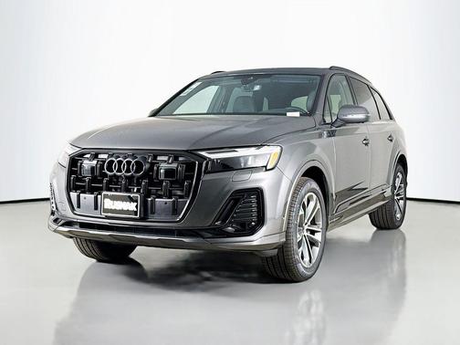 Samurai Gray Metallic 2026 Audi Q7 45 Premium