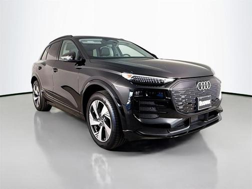 2025 Audi Q6 e-tron Premium Plus quattro