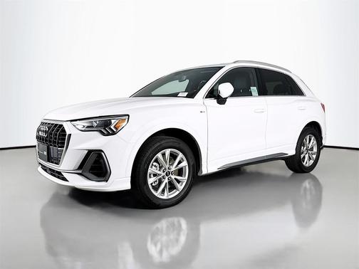2025 Audi Q3 Premium 45 TFSI S line quattro Tiptronic