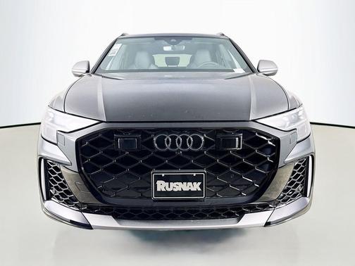 Mythos Black Metallic 2026 Audi RS Q8 4.0T