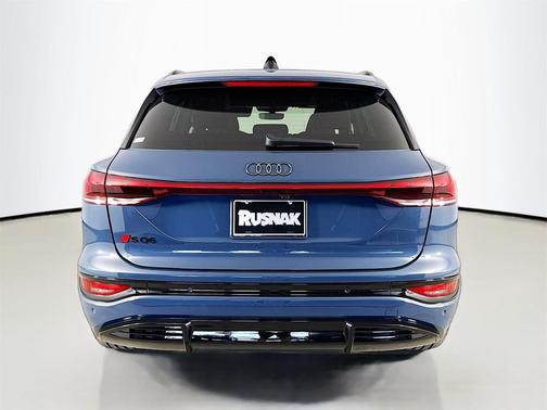 2025 Audi SQ6 e-tron Premium Plus quattro