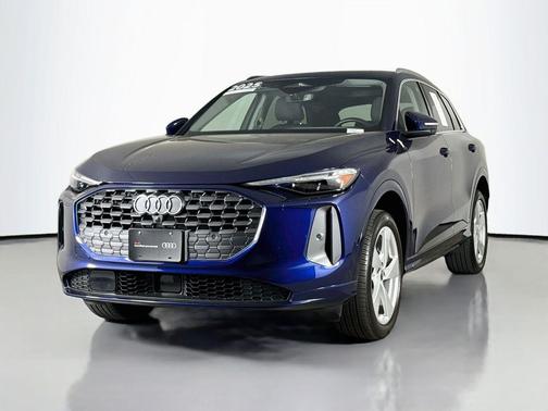 Navarra Blue Metallic 2025 Audi Q5 Premium Plus TFSI quattro S tronic