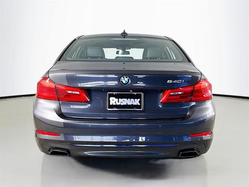 2018 BMW 540 540i