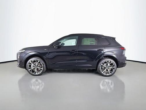 Mythos Black Metallic 2026 Audi Q3 TFSI quattro S tronic