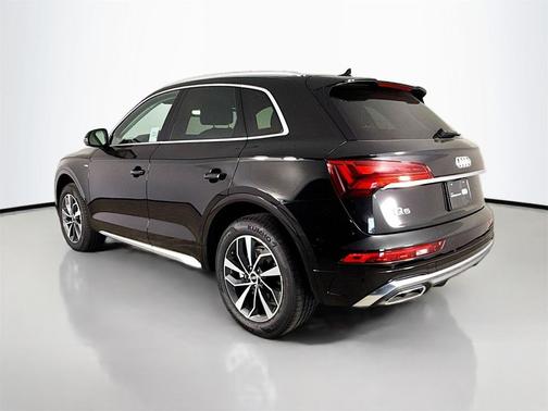 2022 Audi Q5 45 S line Premium