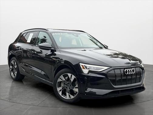 2022 Audi e-tron Premium