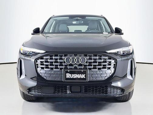 Mythos Black Metallic 2026 Audi Q5 Premium Plus TFSI quattro S tronic