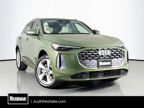 District Green Metallic 2026 Audi Q5 Premium Plus TFSI quattro S tronic