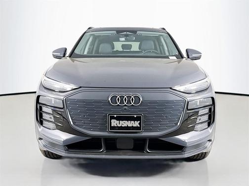 2025 Audi Q6 e-tron Premium Plus