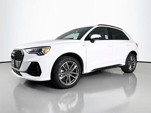 2025 Audi Q3 Premium 45 TFSI S line quattro Tiptronic