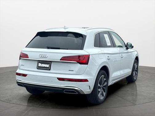 2022 Audi Q5 45 S line Premium Plus