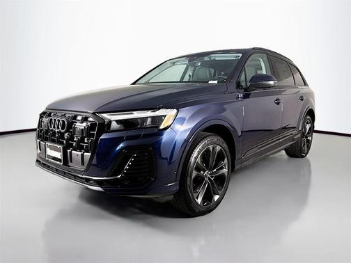 2025 Audi Q7 55 Premium Plus