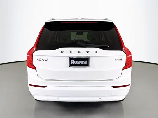2023 Volvo XC90 B5 Core