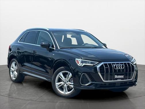 2023 Audi Q3 Premium 45 TFSI S line quattro Tiptronic
