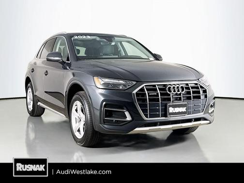 Manhattan Gray Metallic 2023 Audi Q5 40 Premium