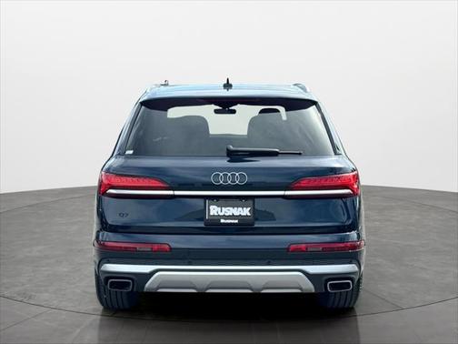 2025 Audi Q7 45 Premium