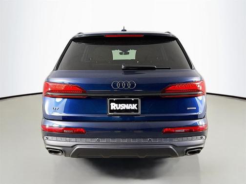 2025 Audi Q7 45 Premium Plus