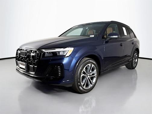 2025 Audi Q7 45 Premium Plus