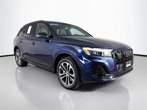 2025 Audi Q7 45 Premium Plus