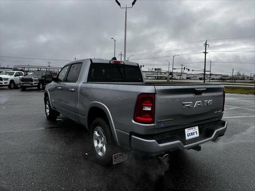2025 RAM 1500 Big Horn Crew Cab 4x4 64' Box