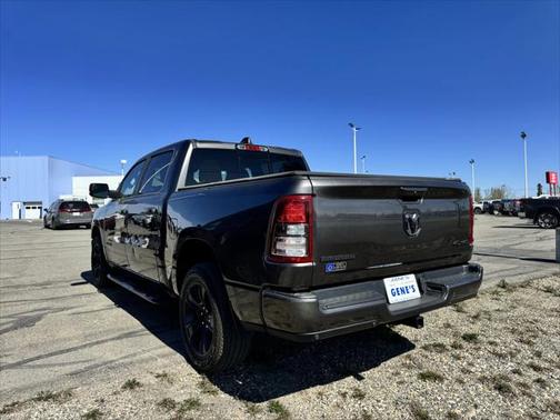 2022 RAM 1500 Big Horn Crew Cab 4x4 57' Box