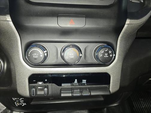 2024 RAM 2500 Tradesman Crew Cab 4x4 64' Box