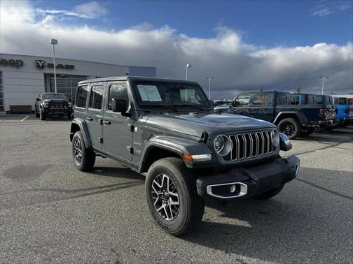 2024 Jeep Wrangler 4-Door Sahara 4x4
