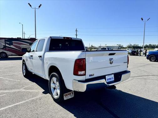 2020 RAM 1500 Classic Tradesman Crew Cab 4x4 57' Box