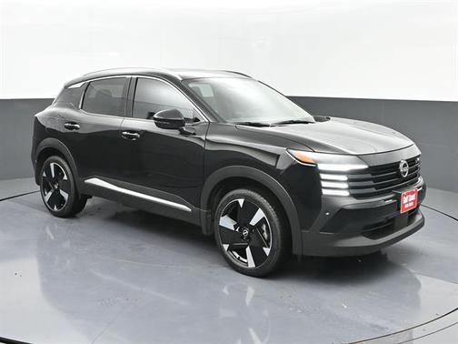 Super Black 2025 Nissan Kicks SR