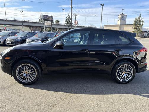 2018 Porsche Cayenne Platinum Edition
