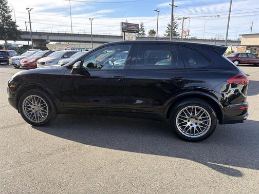 2018 Porsche Cayenne Platinum Edition