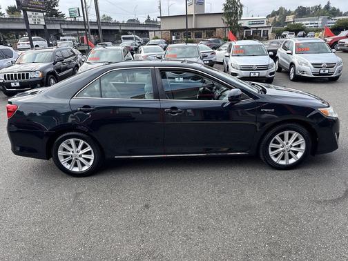 2012 Toyota Camry Hybrid XLE