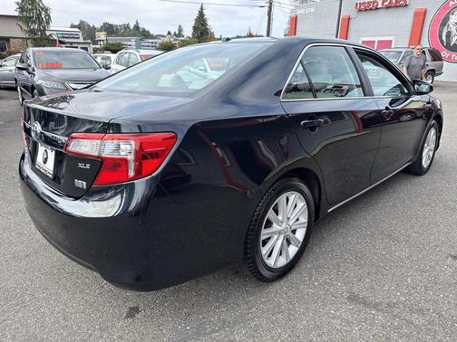 2012 Toyota Camry Hybrid XLE