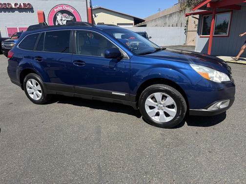 Azurite Blue Pearl 2011 Subaru Outback 2.5 i Limited