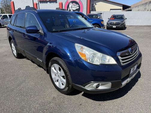 Azurite Blue Pearl 2011 Subaru Outback 2.5 i Limited