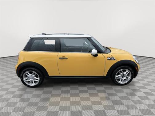 2007 MINI Cooper S Base