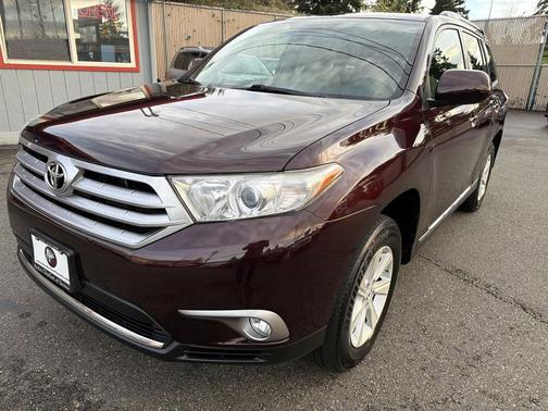 2013 Toyota Highlander SE