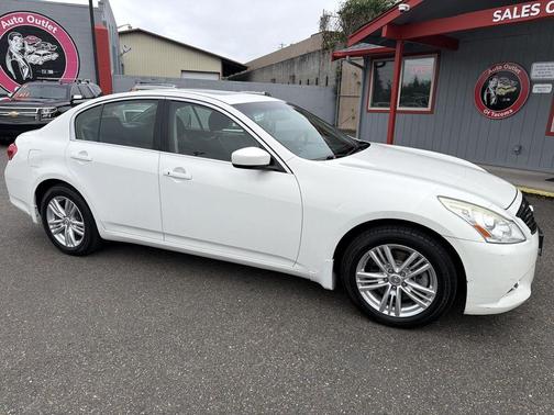 Moonlight White 2010 INFINITI G37x Base