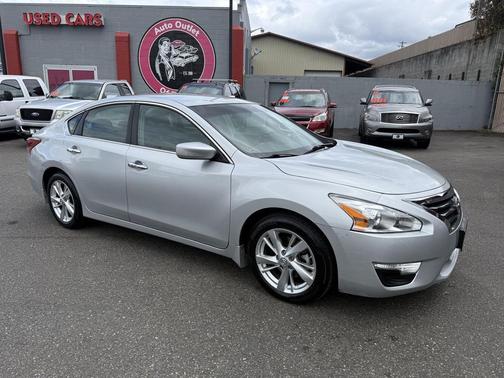 Brilliant Silver Metallic 2013 Nissan Altima 2.5 SV