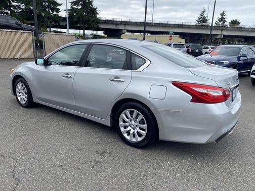 2016 Nissan Altima 2.5 SR